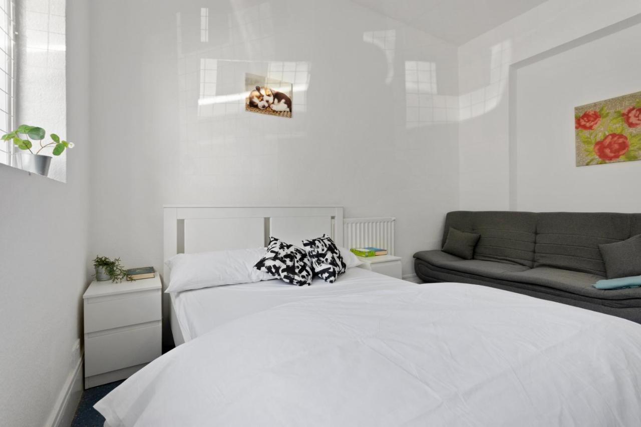 Fantastic 2Bd Barking Stay With Links To The City! Λονδίνο Εξωτερικό φωτογραφία