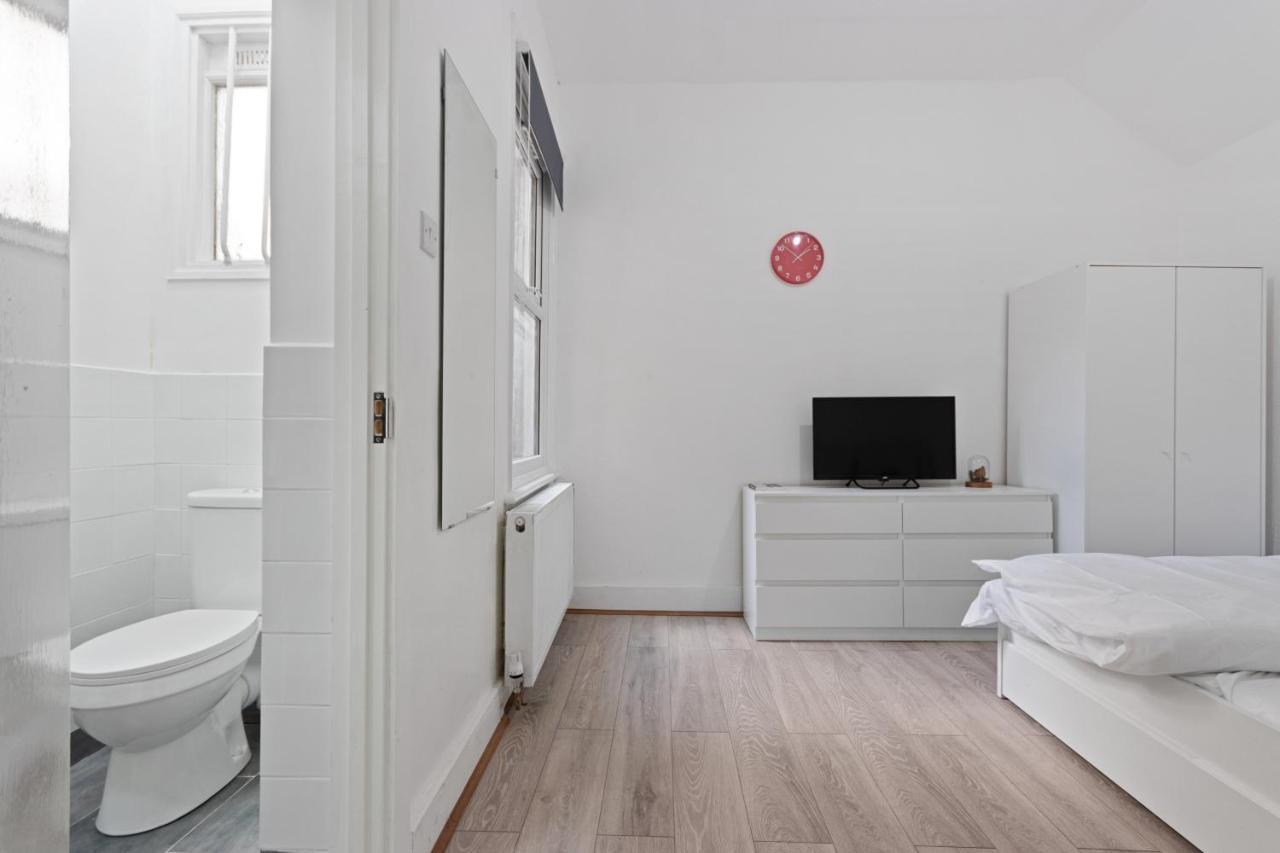 Fantastic 2Bd Barking Stay With Links To The City! Λονδίνο Εξωτερικό φωτογραφία